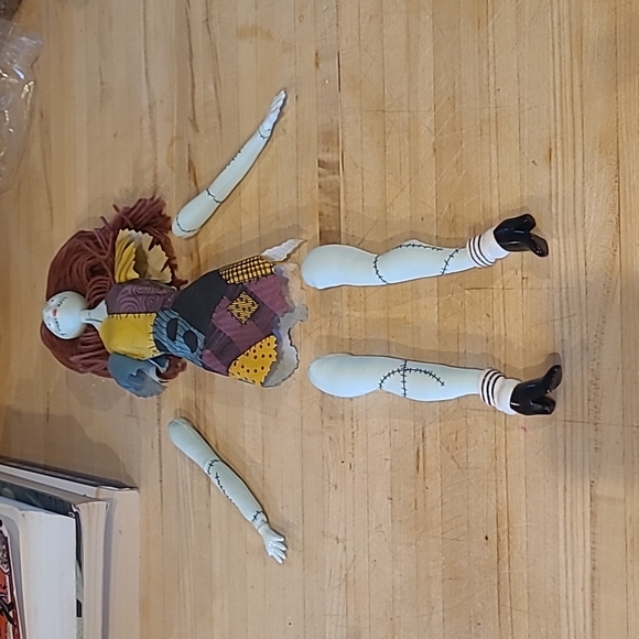 Pull Apart Sally Doll ~ Velcro Suncoast Exclusive Nightmare Before Christmas - Picture 6 of 8